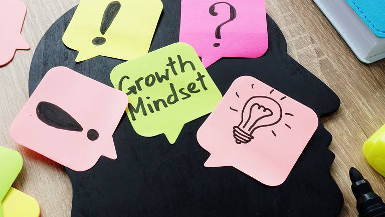 Why do some leaders thrive while others stagnate? Uncover the pivotal role of the growth mindset in fostering adaptability, resilience, and unparalleled leadership effectiveness.